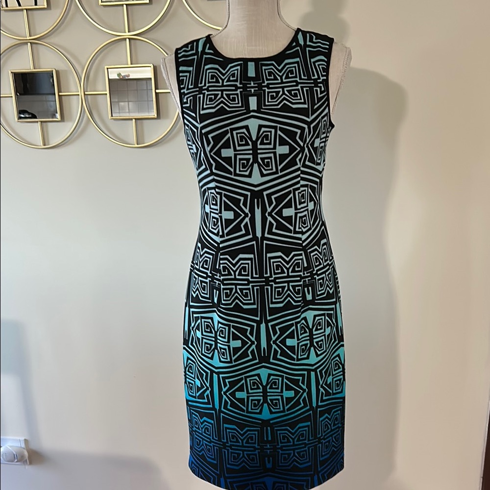 Muse woman’s Geometric Black, blue stretch open back pencil jersey dress size 8